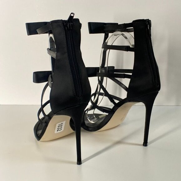 NWOT Steve Madden Sinclair Black Strappy Heels With Rhinestone Bows, size 10 - Picture 7 of 11